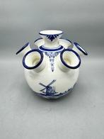 Delfts Blauwe tulpenvaas van Delfino Holland –, Antiek en Kunst