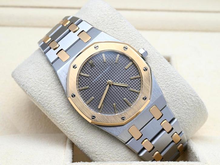 Audemars Piguet Royal Oak 56303SA Year 2003 (Full Set), Handtassen en Accessoires, Horloges | Heren, Goud, Zo goed als nieuw, Goud