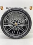 Porsche Cayenne E3 22 Turbo IV Platinium met banden (7-8mm)