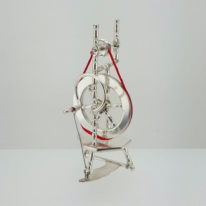 Miniatuur beeldje - Spinnewiel - .835 zilver, Antiek en Kunst, Antiek | Zilver en Goud