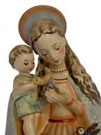 Goebel - M.I Hummel - Statuette, Onze Lieve Vrouw met kind -