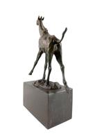 Statuette, A giraffe - 26 cm - Bronze, Marbre