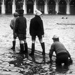 Cameraphoto Epoche/Vittorio Pavan - Ragazzi in zattera, alta, Antiek en Kunst