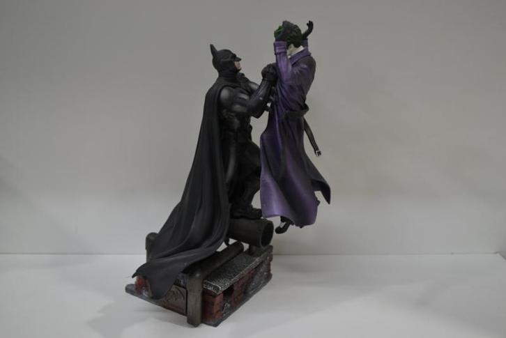 Batman Arkham Origins Collectors Edition figure, Verzamelen, Film en Tv