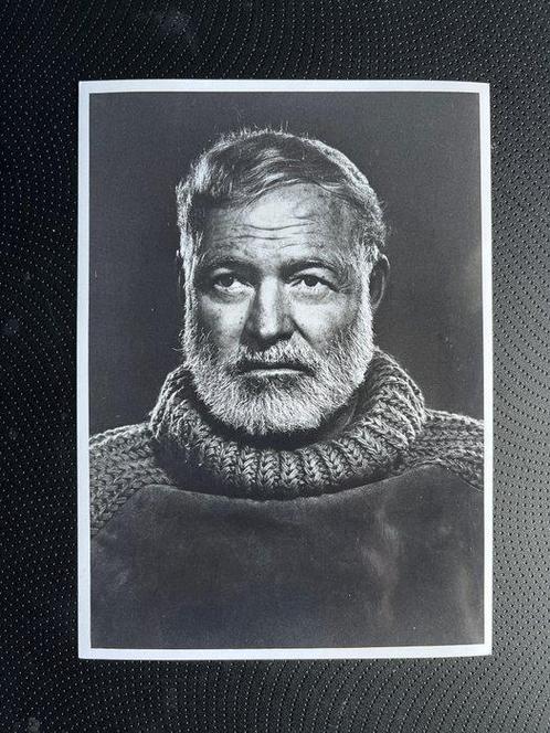 Yousuf Karsh - Ernest Hemingway, ‘ men who made your world, Antiquités & Art, Art | Peinture | Moderne