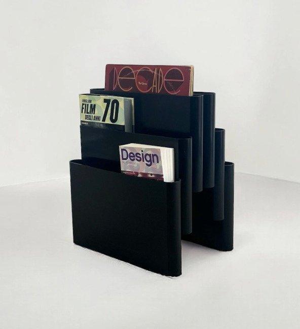 Kartell - Giotto Stoppino - Ladekast - Tijdschriftenrek -, Antiek en Kunst, Antiek | Meubels | Stoelen en Sofa's