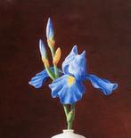 Ruud Verkerk - Chinees vaasje met blauwe Iris.