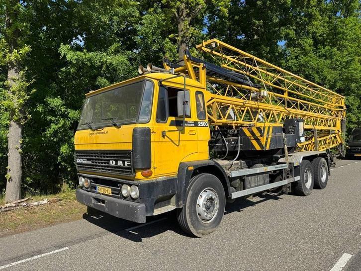 Veiling: Bouwkraan DAF 2500 Diesel 1985/Movilift 200-1 Elekt, Auto's, Vrachtwagens, Ophalen