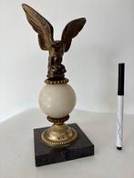 Beeld, Adelaar op bol - 24 cm - Metaal, Marmer, Antiek en Kunst