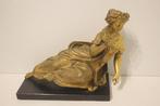 Beeldje, Figure féminine allongée - 17 cm - Brons, Hout,, Antiek en Kunst, Antiek | Keramiek en Aardewerk