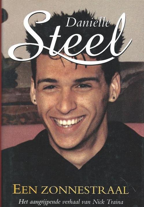 Een Zonnestraal 9789051083538 Danielle Steel, Boeken, Overige Boeken, Gelezen, Verzenden