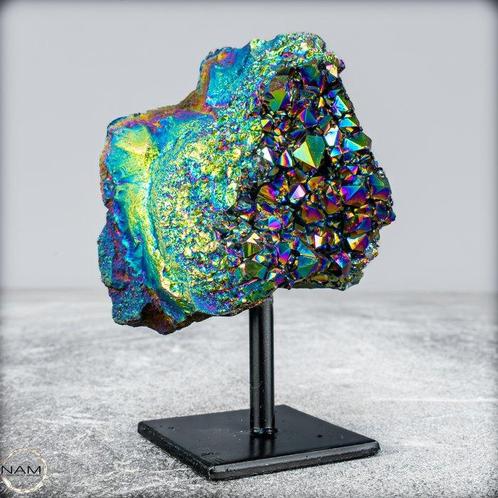 Zeer zeldzaam Regenboog Aura Amethist - Kwarts aan stand-, Verzamelen, Mineralen en Fossielen
