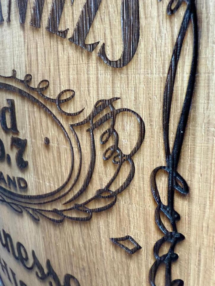 Wijnvat met eigen (bedrijfs)logo of tekst - laseren - uniek, Tuin en Terras, Tuinmeubel-accessoires, Nieuw, Ophalen of Verzenden