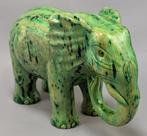 Aventurine Met de hand uitgehouwen olifant - Hoogte: 180 mm, Antiek en Kunst