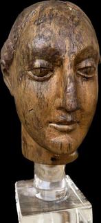 Buste, Testa della Madonna scolpita in legno, Toscana, XV