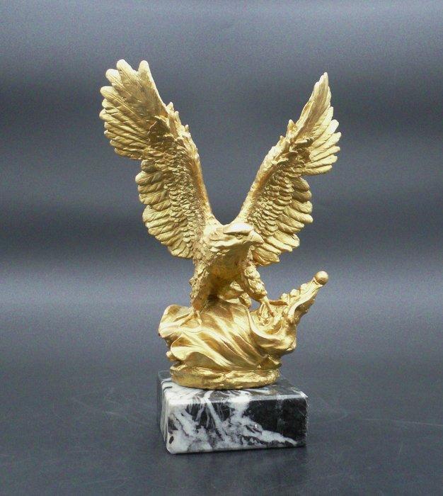 sculptuur, Goud Finish Adelaar op Marmer Sokkel - 23 cm -, Antiek en Kunst, Curiosa en Brocante