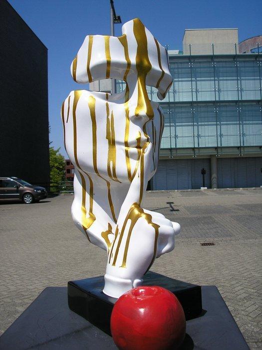 sculptuur, THE WHISPERER : THE SOUND OF SILENCE : SILENCIO, Antiquités & Art, Curiosités & Brocante