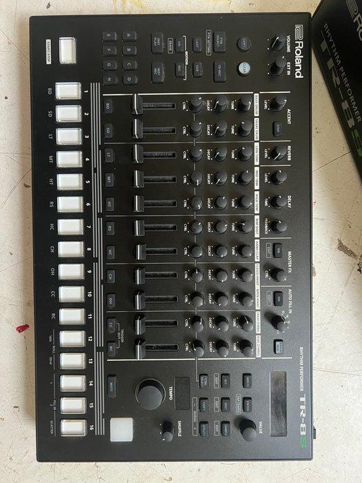 Roland - TR-8S - Drummachine - Japan - 2018, Muziek en Instrumenten, Blaasinstrumenten | Blokfluiten