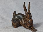 Pierre Chenet (XX-XXI) - sculptuur, Le Lapin allongé cubiste