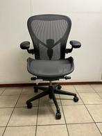 Herman Miller Aeron Remastered Maat C, Incl. Posturefit SL, Ergonomisch, Bureaustoel, Zo goed als nieuw, Zwart