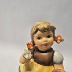 Goebel - Beeldje - Hummel 2247 -Gretl - TMK8 - First Issue