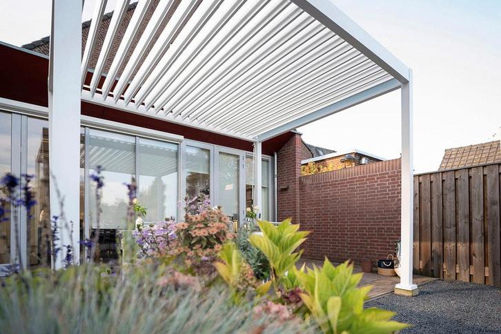 SUNS Rota terrasoverkapping 360 cm x 530 cm mat wit SALE |, Tuin en Terras, Tuinsets en Loungesets