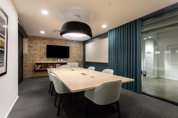 Kantoorruimte voor 5 in Court of Justice, Zakelijke goederen, Bedrijfs Onroerend goed