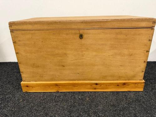 Kist - Hout - Antieke Zweedse kist, Antiek en Kunst, Antiek | Overige Antiek