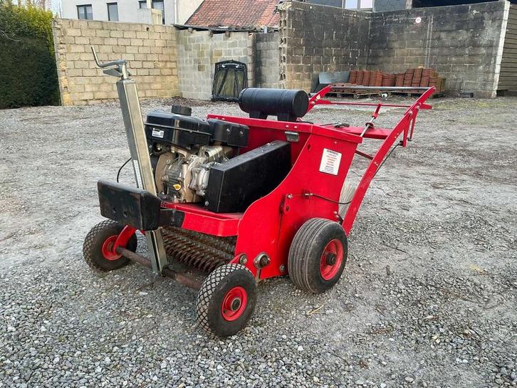 Vanguard Overzaaimachine Zaaimachine, Zakelijke goederen, Landbouw | Tractoren