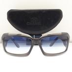 Chanel - Rectangle Grey with Mother of Pearl Chanel Logo, Handtassen en Accessoires, Nieuw