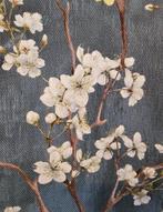 Tissu floral exclusif avec amandier en fleur, bleu sucre -