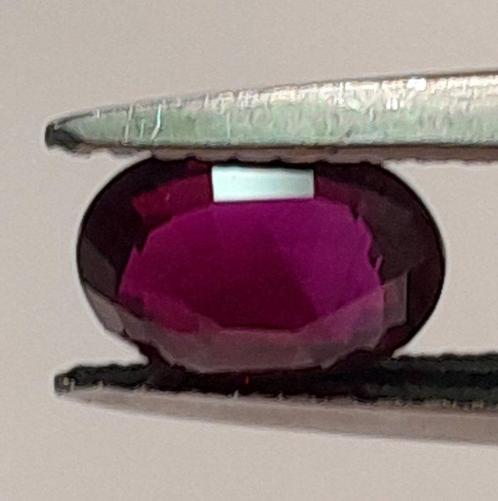 1 pcs Rouge Rubis - 1.20 ct - Asian Institute of Gemological, Handtassen en Accessoires, Edelstenen