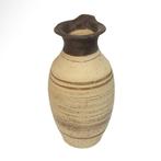 Daunian Terracotta Jug met concentrische banddecoratie