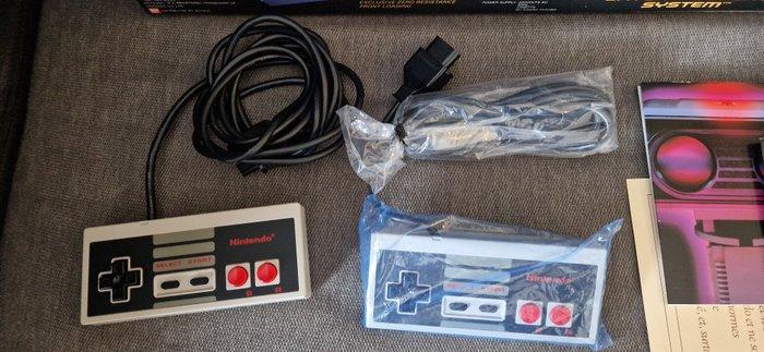 Nintendo - Nes - 1987 Control Deck 1st Hangtab Super Mario, Consoles de jeu & Jeux vidéo, Consoles de jeu | Accessoires Autre
