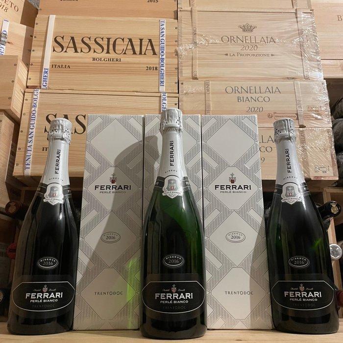 2016 Cantine Ferrari, Perlè Bianco - Trentin-Haut-Adige, Verzamelen, Wijnen