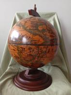 Celestial and terrestrial globes - mini-bar secreter -