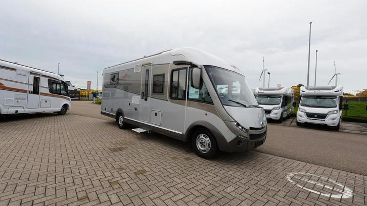 Carthago E-Line 51 QB Yachting weinig km, centraal bed 89849, Caravanes & Camping, Camping-cars