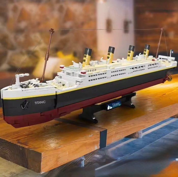 Modelschip - Modellino Nave Titanic 68.5 cm, Hobby en Vrije tijd, Modelauto's | 1:5 tot 1:12