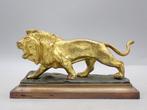 sculptuur, Figure of a walking lion - length 14 cm - 7.3 cm, Antiquités & Art, Antiquités | Céramique & Poterie
