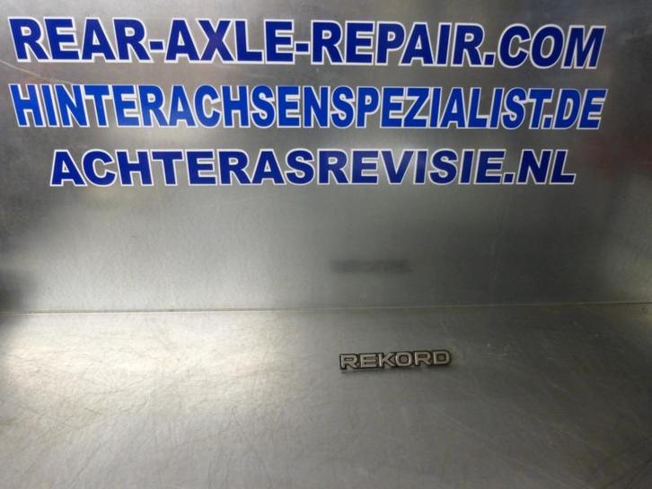 Embleem Opel Rekord E (gebruikt) (Emblemen, Overig), Auto-onderdelen, Carrosserie, Gebruikt, Opel, Verzenden