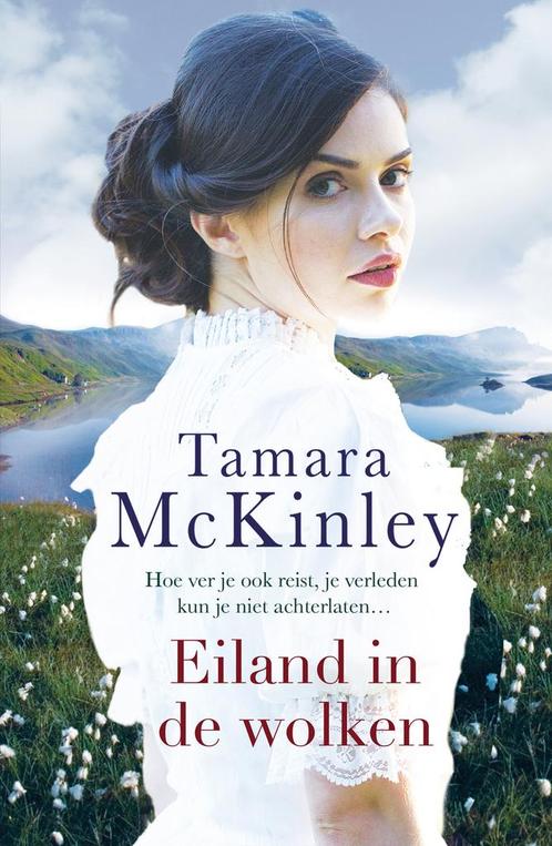 Eiland in de wolken 9789026143762 Tamara McKinley, Boeken, Romans, Zo goed als nieuw, Verzenden
