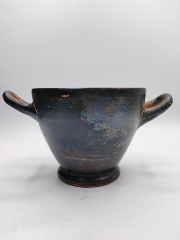 Grec ancien, Grande-Grèce Skyphos en céramique des Pouilles