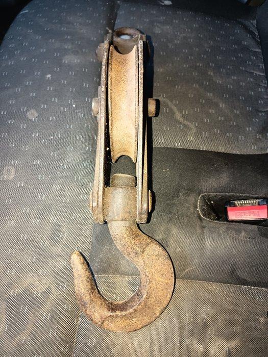 Decoratief ornament - Spanje - Katrol met haak, Antiek en Kunst, Curiosa en Brocante