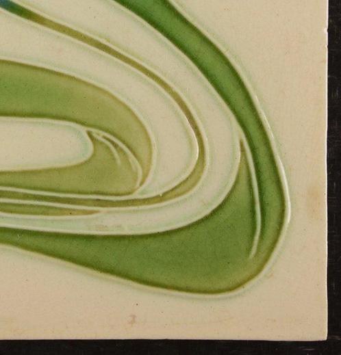 Jugendstil Tegel - tulp - Manufacture de Céramiques, Antiek en Kunst, Antiek | Glaswerk en Kristal