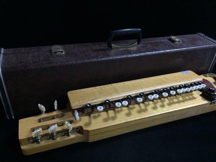 Kindenryu - Taisho koto Harp / Japanese Vintage / Hard case, Musique & Instruments, Instruments à vent | Flûtes à bec