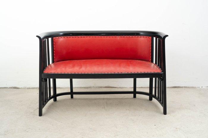 J.&J. Kohn - Josef Hoffmann - Sofa - Vleermuis - Beuken,, Antiek en Kunst, Antiek | Meubels | Stoelen en Sofa's