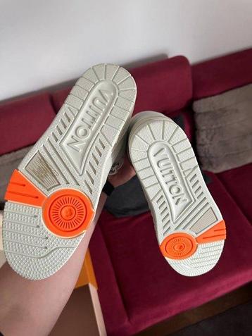 Louis Vuitton - Sneakers - Taille : EU 41 - Neuf avec beschikbaar voor biedingen
