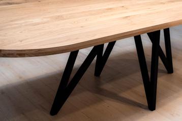 Tafel plat ovaal eikenhout  Flower poot  140x90 beschikbaar voor biedingen