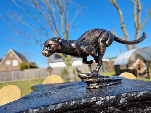 Figuur - Large Running Cougar - 30cm - IJzer, Antiek en Kunst, Kunst | Designobjecten
