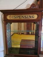 Dispensing Department - Dressoir - Mahonie